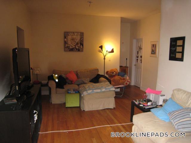 Building Photo - 316 St Paul St