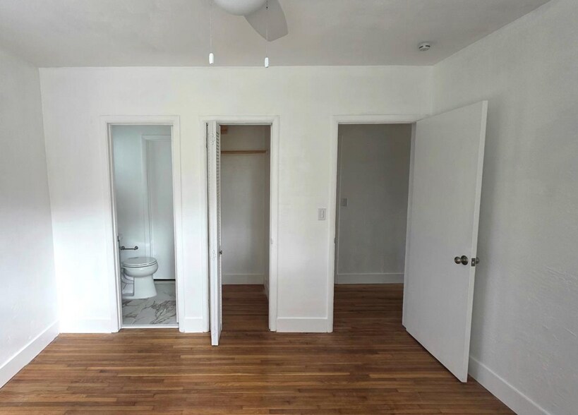 Building Photo - 2440 SW 64th Ave