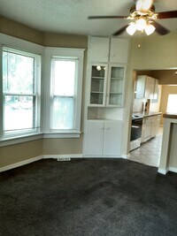 Building Photo - (1600 7th Ave)