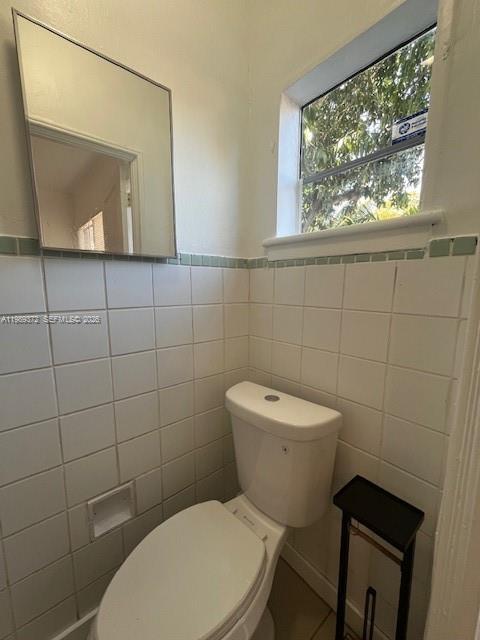 Building Photo - 2475 NE 184th Terrace