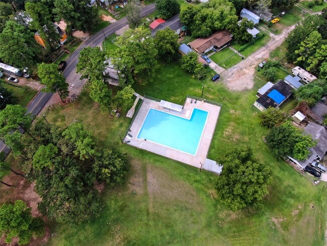 Building Photo - 11779 White Cedar St