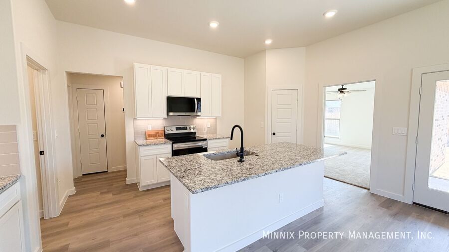 Building Photo - 7011 14th St