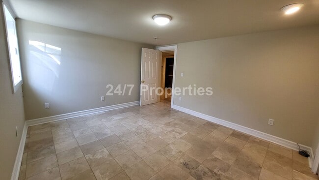 Building Photo - *OPEN HOUSE 6/29* Spacious 4 BD | 3 BA Hom...
