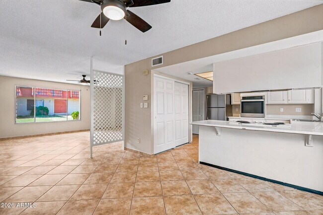 Building Photo - 7849 N 49th Ave
