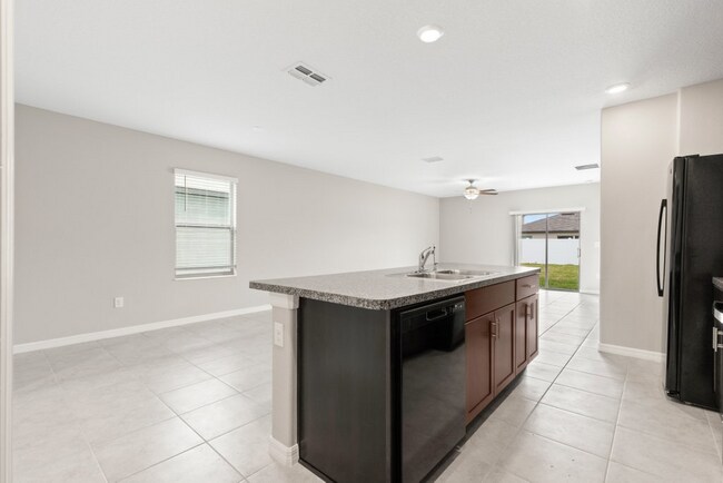 Building Photo - LIKE NEW 5 Bedroom Home for Rent in Shell Cove!