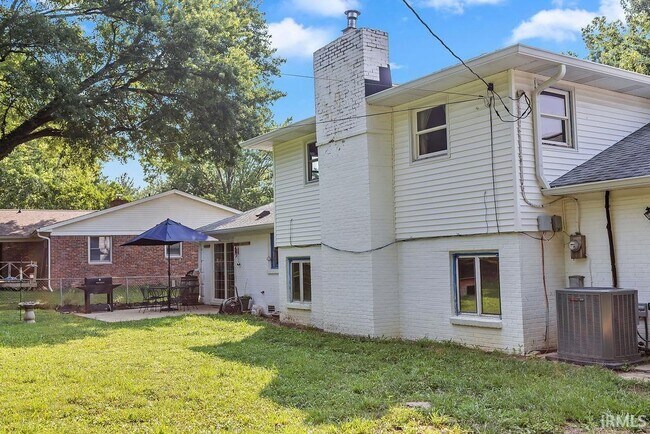 Building Photo - 4425 E Cambridge Ct