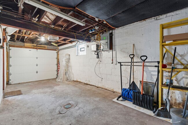 Building Photo - 529 Beaver St