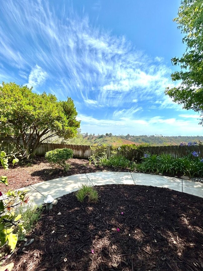 Building Photo - Beautiful fully remodeled home in sunny San Diego!