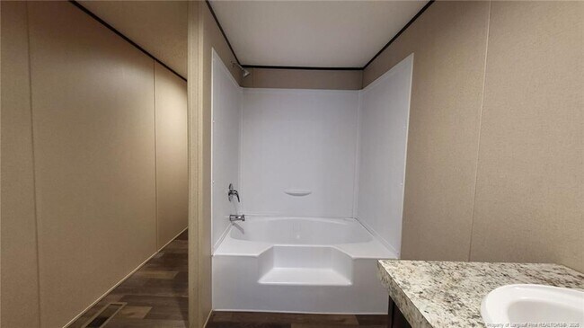 Building Photo - 4224 Meadow Rd