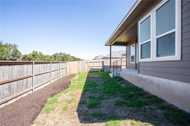 Building Photo - 608 Saturnia Dr