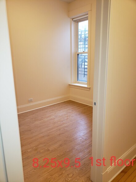 Bedroom 3 - 912 W Newport Ave