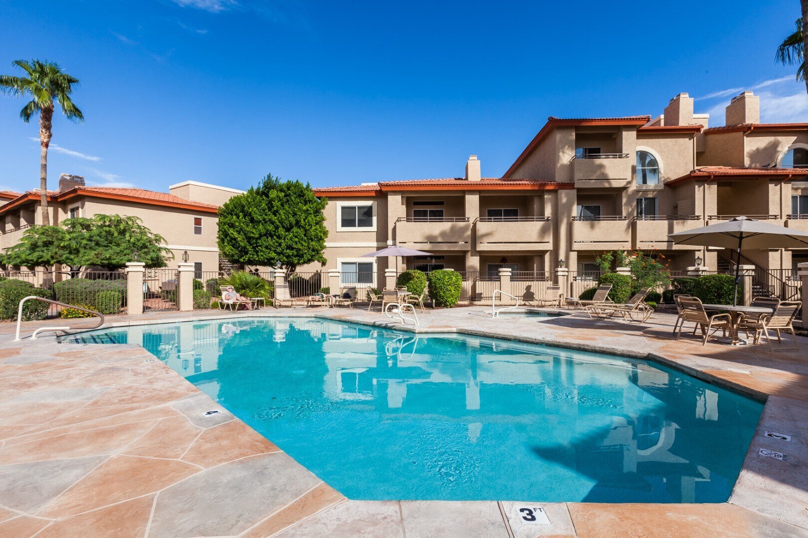 Building Photo - 10410 N Cave Creek Rd