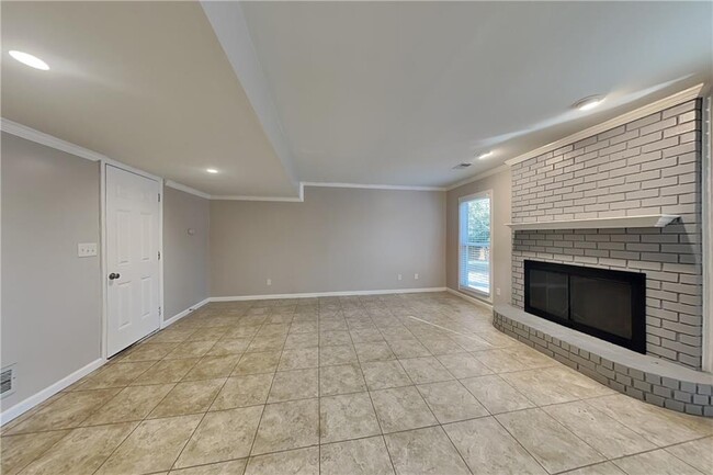 Building Photo - 1916 Beckett Dr