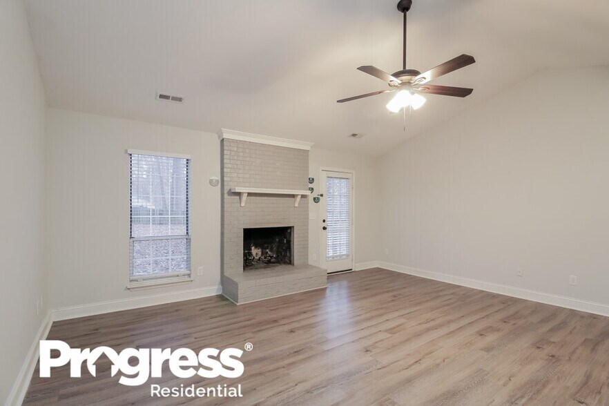 Building Photo - 7413 Cross Tie Ct