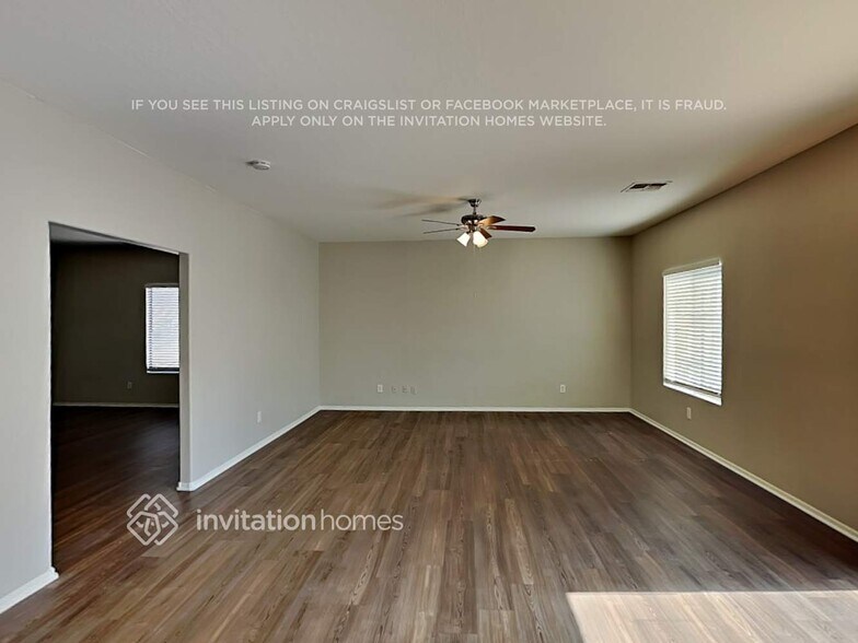 Building Photo - 12813 W Mauna Loa Ln