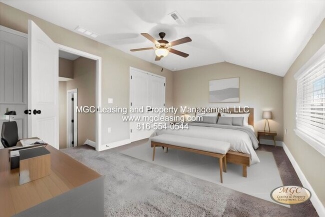 Building Photo - 2102 Hickoryleaf Ln