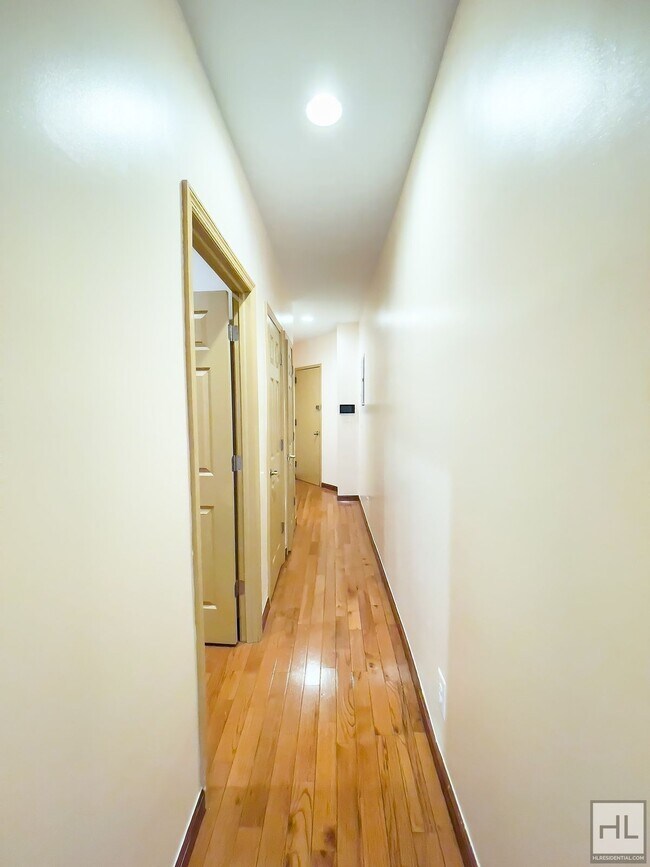 Building Photo - HURON STREET / Greenpoint Brooklyn / Spaci...