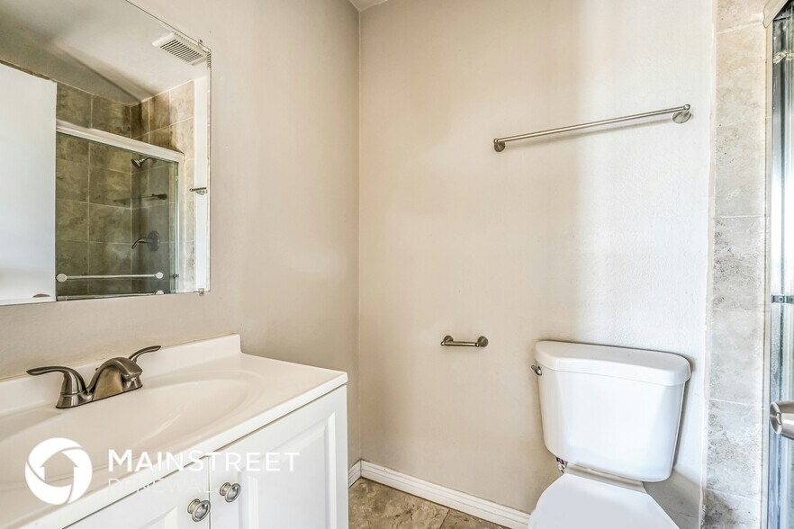 Building Photo - 9022 N 63rd Dr