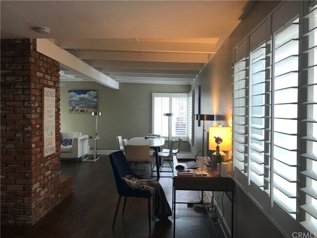 Building Photo - 111 19th St