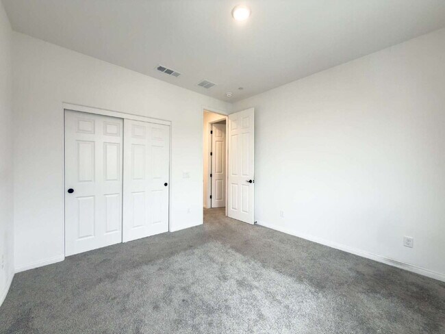 Building Photo - Spacious 4-Bed, 3-Bath Retreat on Malalenca Road in the Harvest Subdivision!