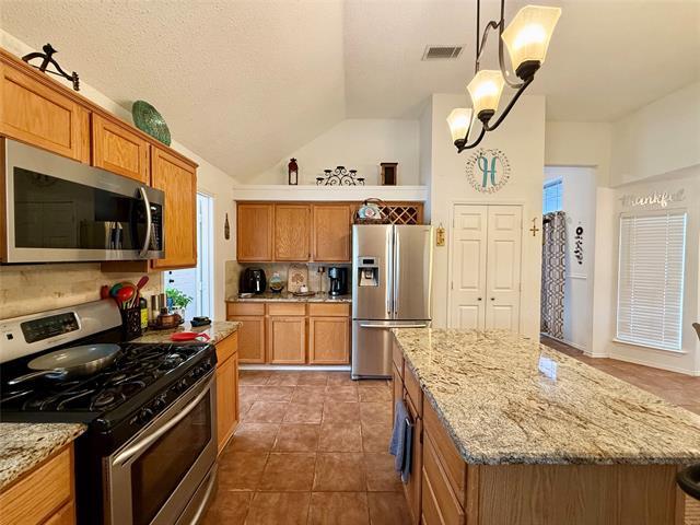 Building Photo - 1658 Glenmore Dr