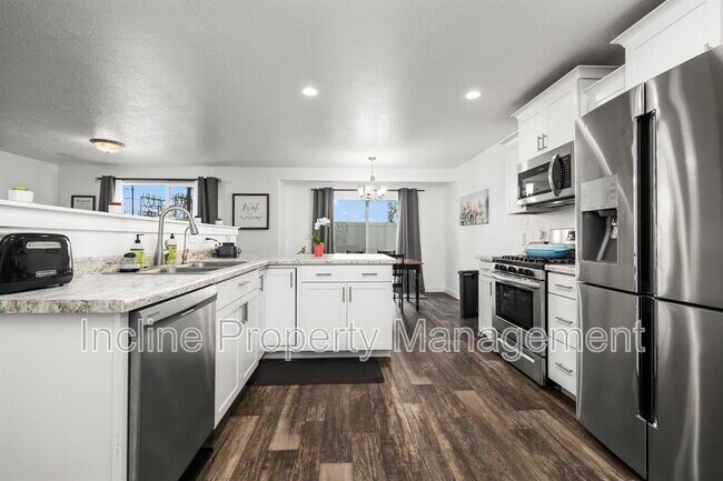 Building Photo - 318 Wren Hill Ln