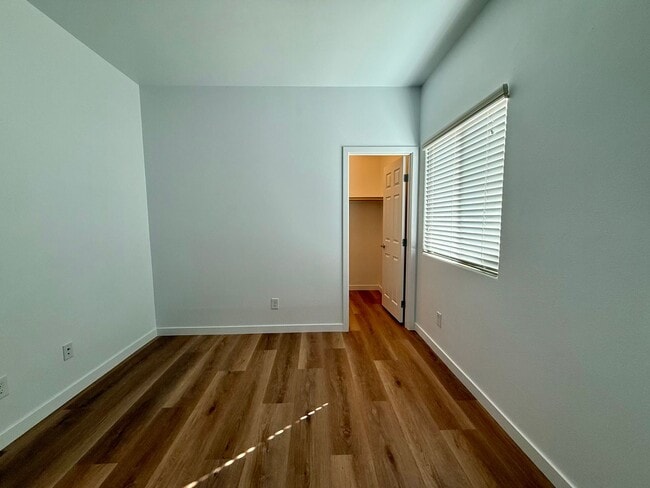 Building Photo - 4 BED, 2.5 BATH, 2 CAR-GARAGE, TWO-STORY, SINGLE FAMILY HOME FOR RENT w/ COMMUNITY POOL & SPA