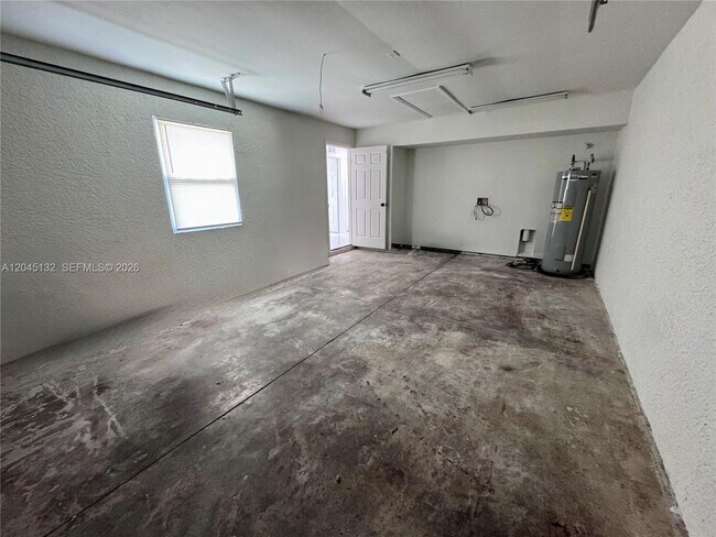 Building Photo - 732 Ichabod Ave
