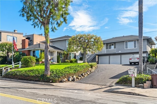 Building Photo - 203 Avenida Granada