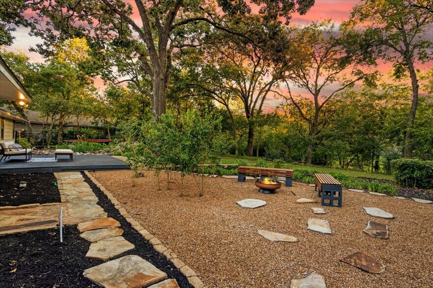 Building Photo - 524 N Wharton St