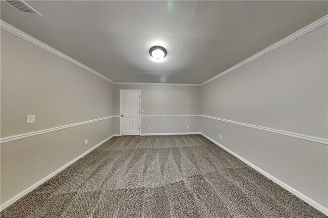 Building Photo - 111 Trellis Ct