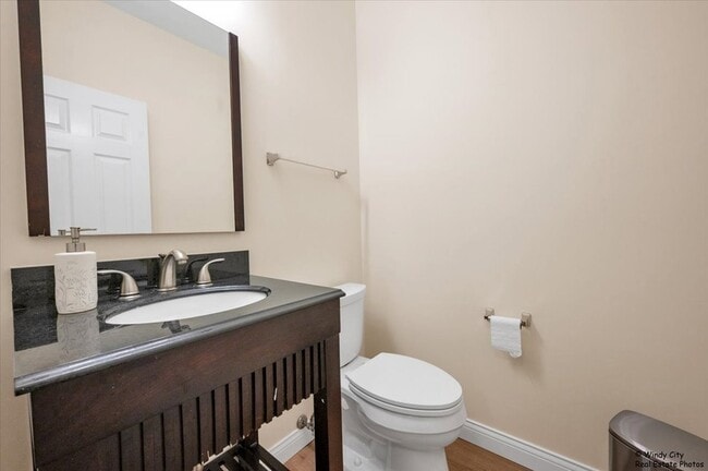 Building Photo - 1848 Crenshaw Cir
