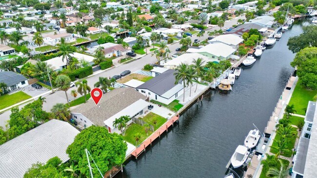 Building Photo - 1001 SW 12th Ct