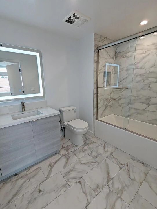 Building Photo - 338 Mariposa Ave