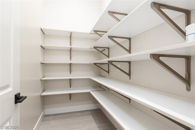 Building Photo - 10797 Canyon Bloom Dr