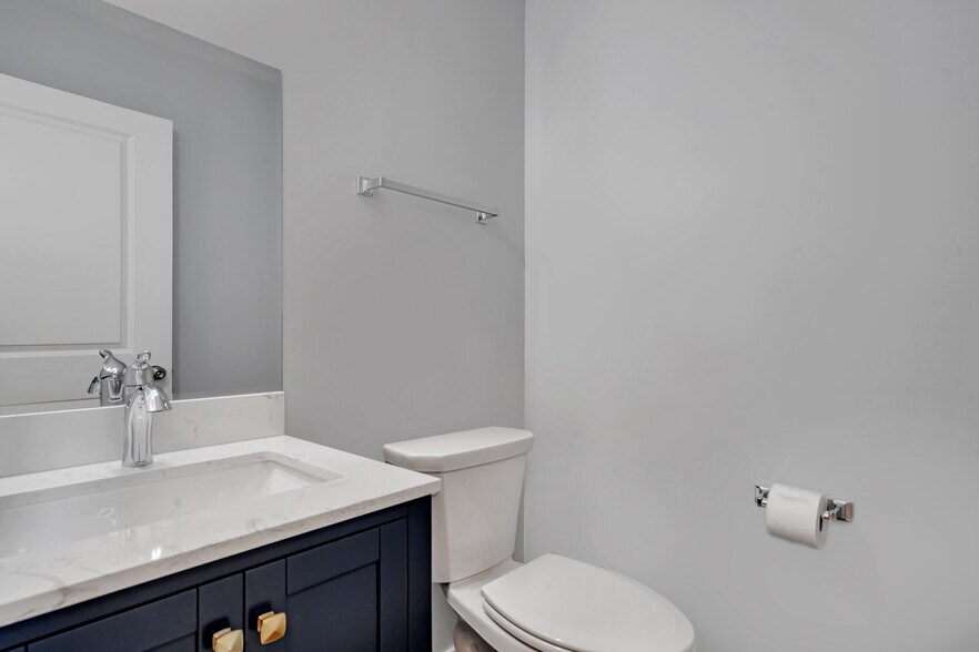 Building Photo - 901 Covey Ln