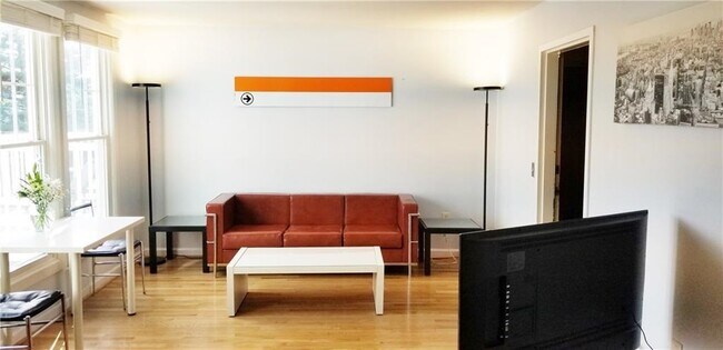 Building Photo - 8 Slocum St