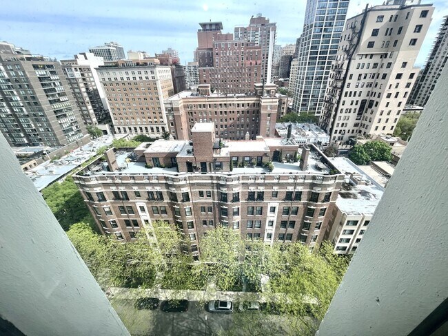 Building Photo - 1 E Scott St