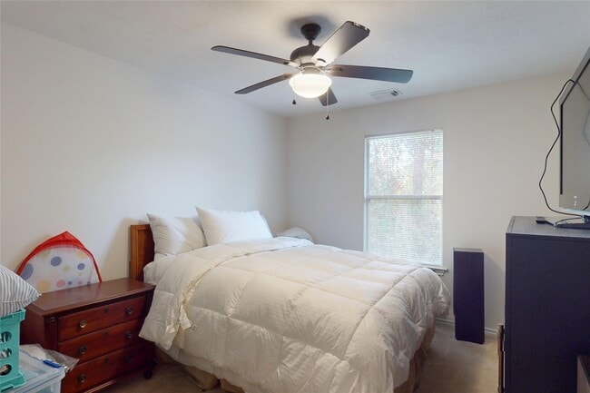 Building Photo - 174 Queenscliff Ct