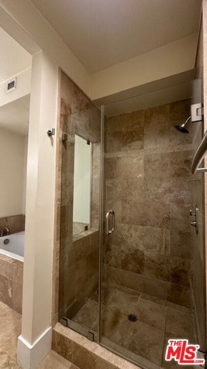 Building Photo - 2020 Holly Dr