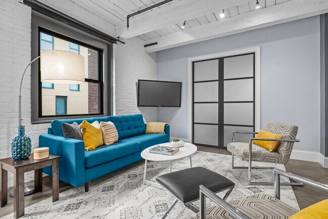 Building Photo - 90 Wareham St