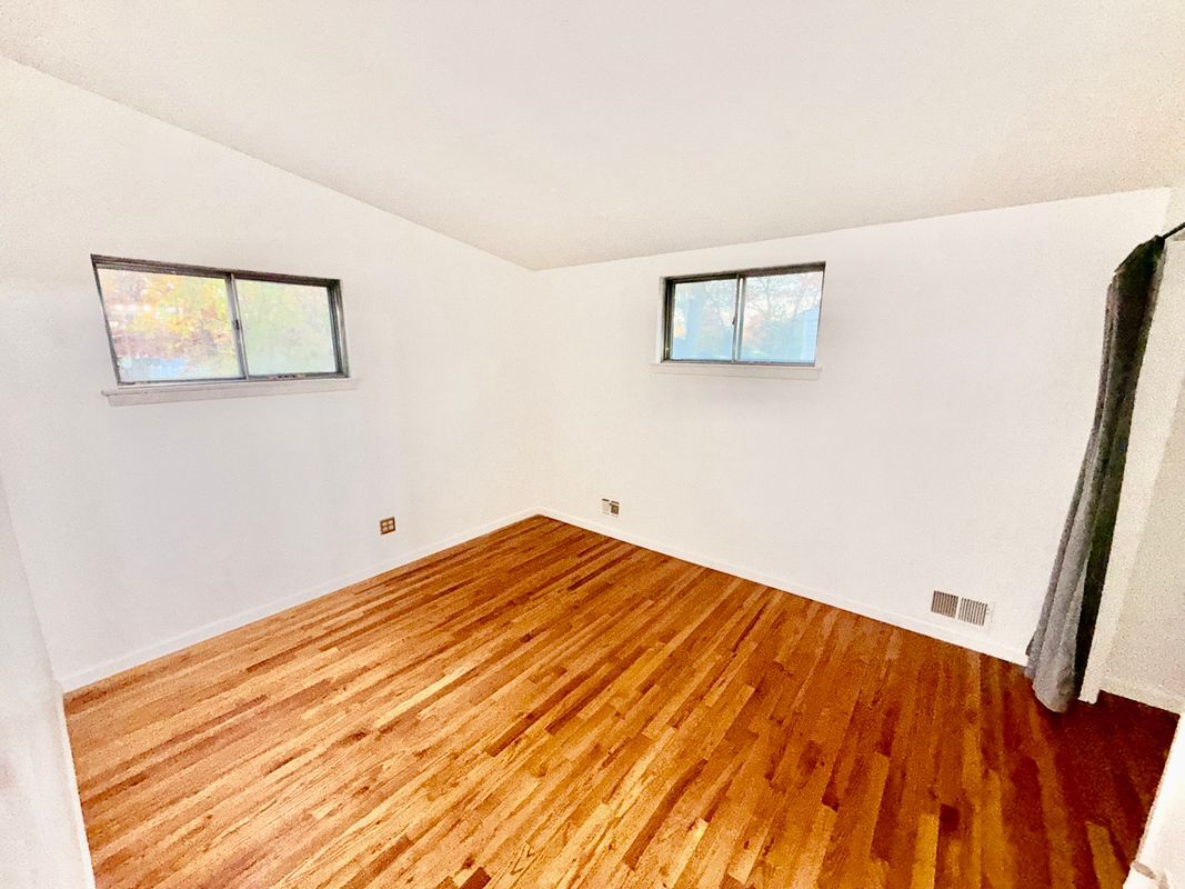 Building Photo - 30 Kayron Dr