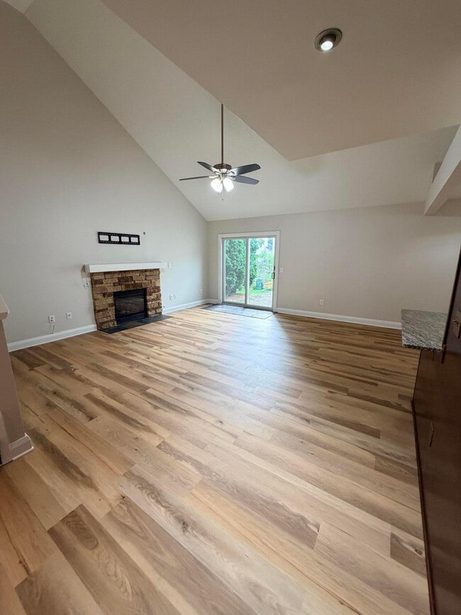 Building Photo - 9327 Polaris Green Dr