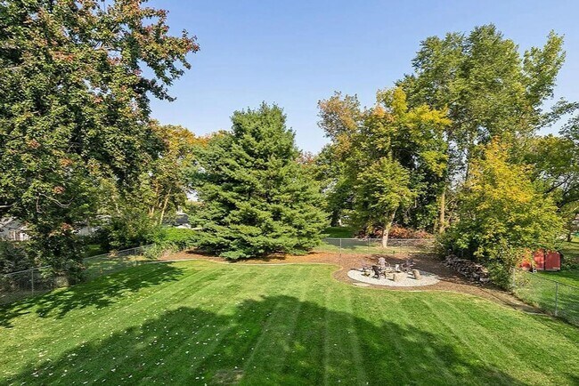Building Photo - 3003 Winesap Dr NE