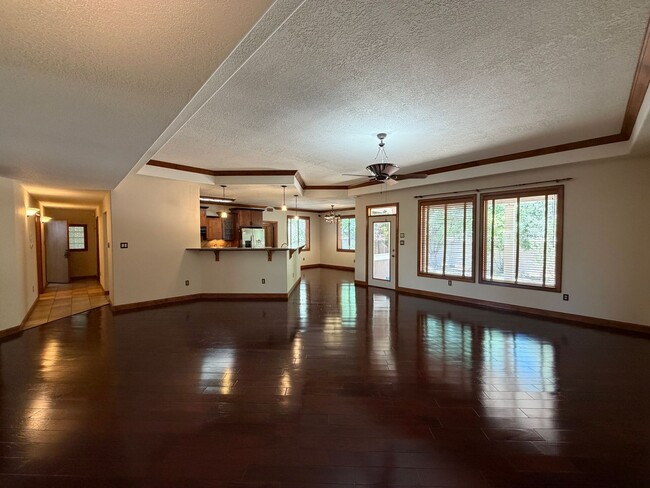 Building Photo - Beautiful 3 Bedroom Single Story Custom Home Plus Office Available Near Tramway Blvd NE & I-40!
