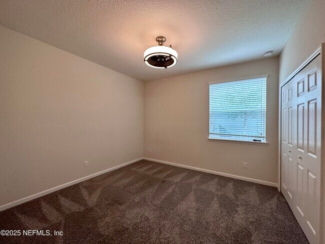 Building Photo - 65 Lone Eagle Way