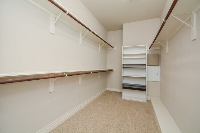 Building Photo - 1610 Parker St
