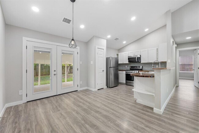 Building Photo - 1807 Verbena Way