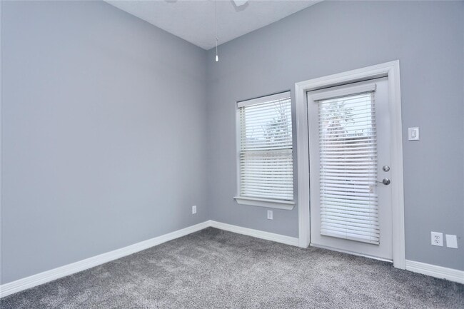 Building Photo - 114 Heights Blvd