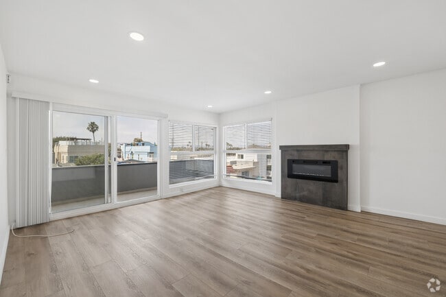 Interior Photo - Oceana Apartments
